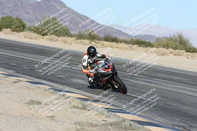 media/Dec-01-2025-Moto Forza (Mon) [[2daa91e15f]]/2-Intermediate Group/Session 4 (Turn 10 Inside)/